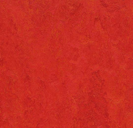 Forbo Marmoleum Marbled 3131/313135 scarlet